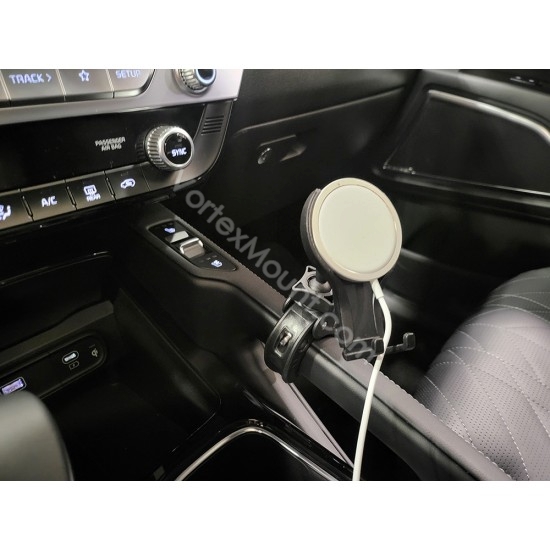 Kia Telluride Apple Ma Safe phone holder