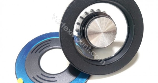 Round magnetic magsafe attachment with metal ring